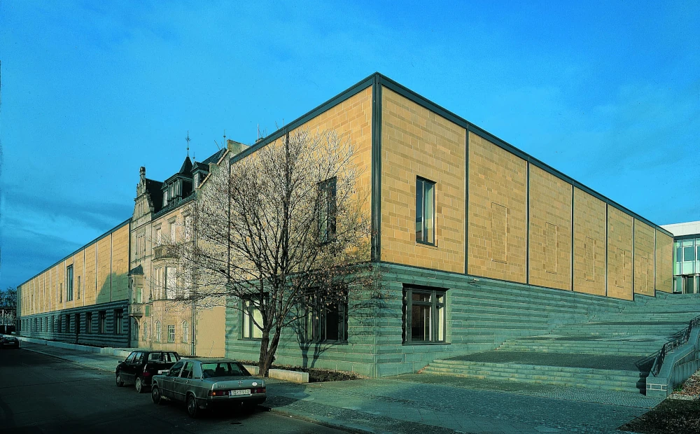 Gemäldegalerie mit Palais Gontard 3